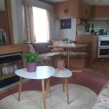Caravan in bosrijk gebied Hotel Zuidlaren Buitenkant foto